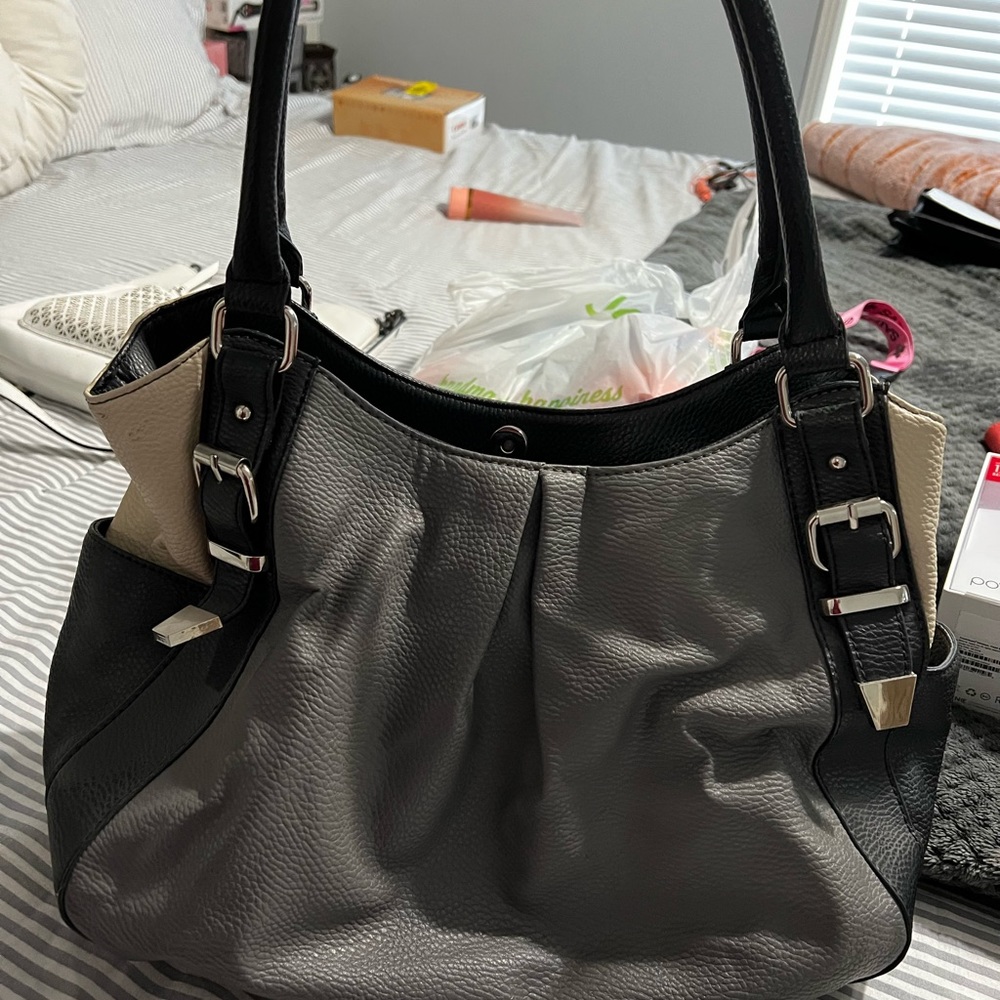 Apt9 Purse